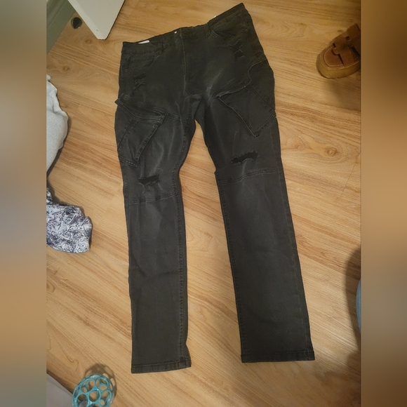 Black Ripped jeggings - Picture 2 of 6